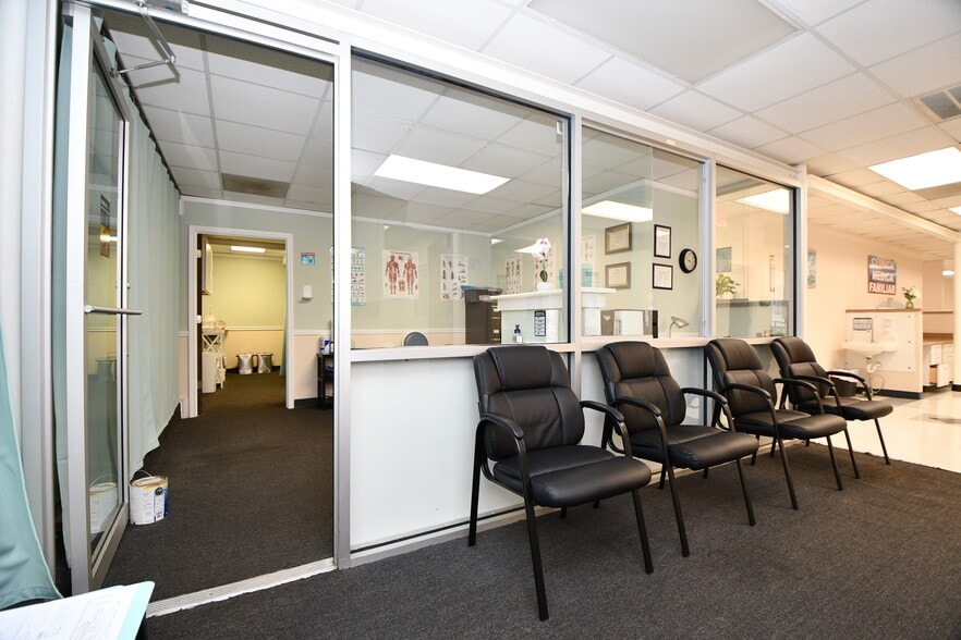 More Photos Of 7118 Harrisburg Blvd, Houston Medical For Sale