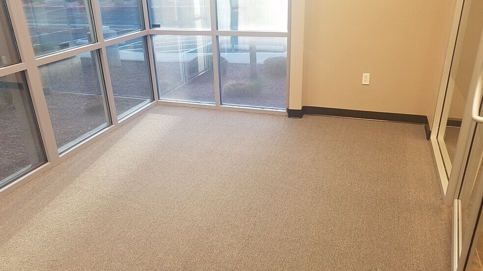 More Photos Of 375 N Stephanie St, Henderson Office For Lease