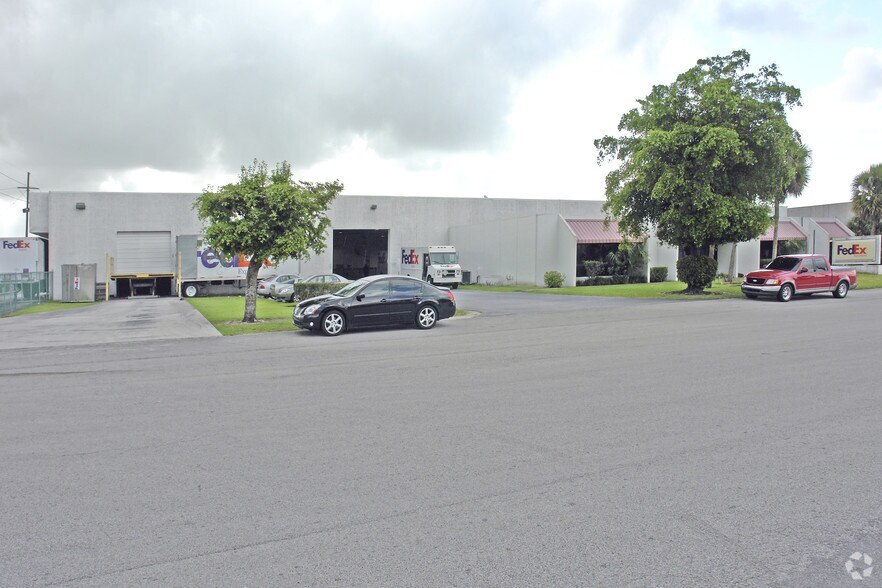 More Photos Of 14101 SW 119th Ave, Miami Warehouse For Lease