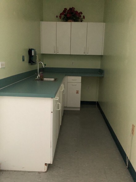 More Photos Of 2959 Alafaya Trl, Oviedo Medical For Sale