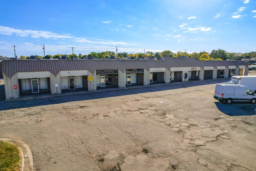 More Photos Of 3222 S Martin Luther King Jr Blvd, Lansing Unknown For Lease