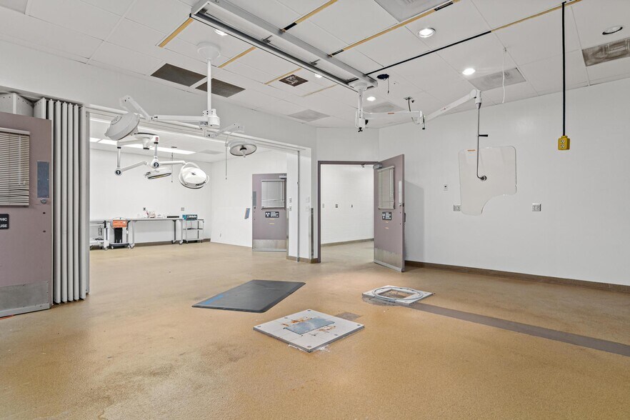 More Photos Of 803 Prospect Ave, Osceola Manufacturing For Sale