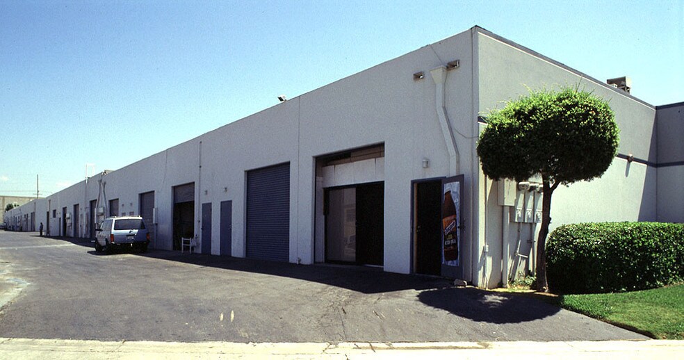 More Photos Of 13965 Stage Rd, Santa Fe Springs Warehouse For Lease