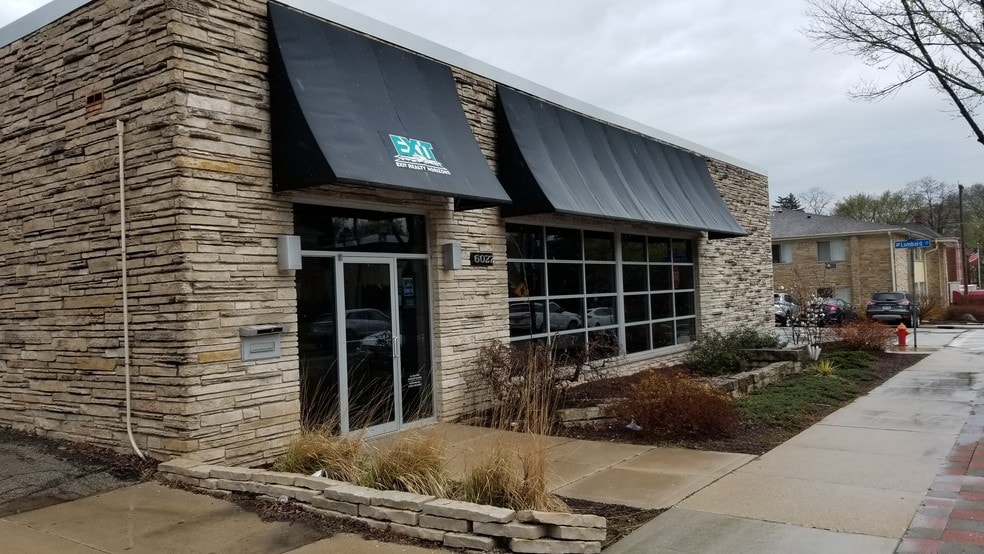 More Photos Of 6027 W Vliet St, Milwaukee Storefront Retail Office For Sale