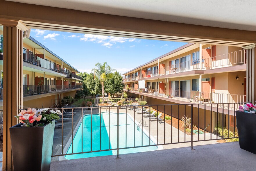 More Photos Of 155 Nova Albion Way, San Rafael Apartments For Sale