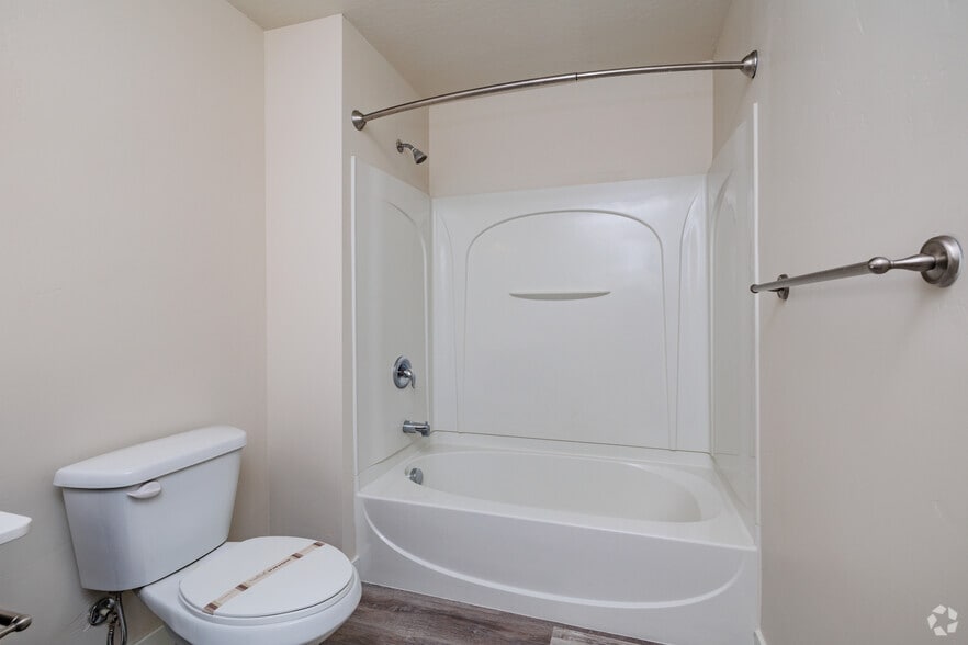 More Photos Of 2120 S Highland Dr, Salt Lake City Apartments For Lease