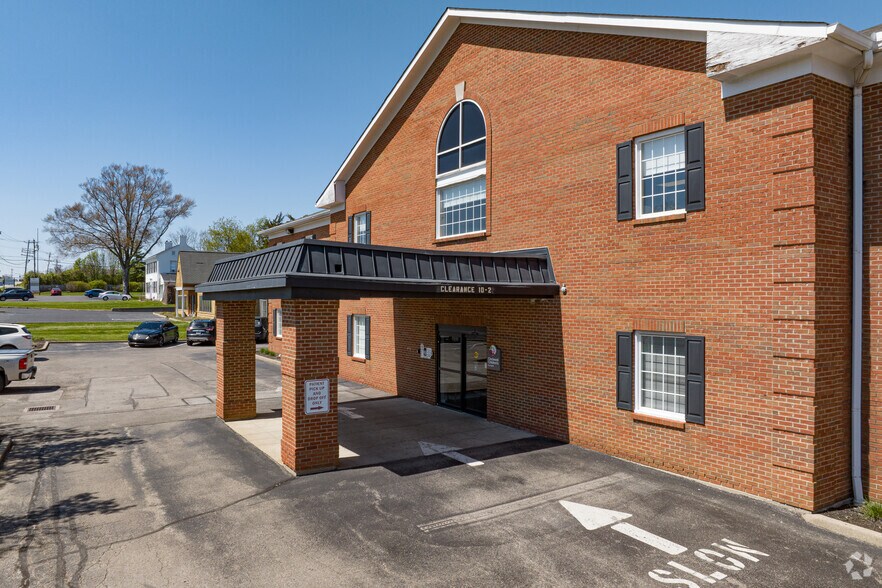 More Photos Of 796 Cincinnati Batavia Pike, Cincinnati Office For Lease