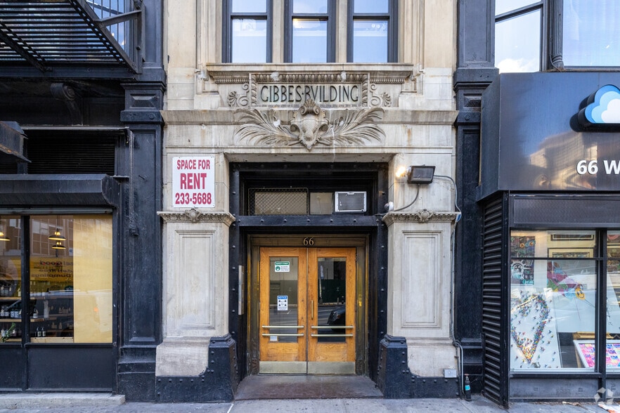More Photos Of 66 W Broadway, New York Office For Lease