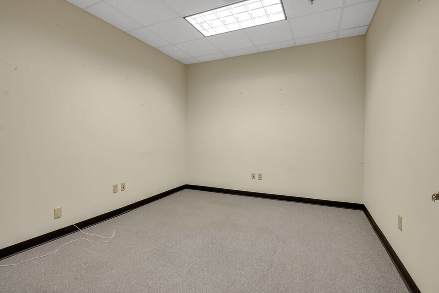 More Photos Of 2-85 Bristol Ln, Ellicottville General Retail For Lease