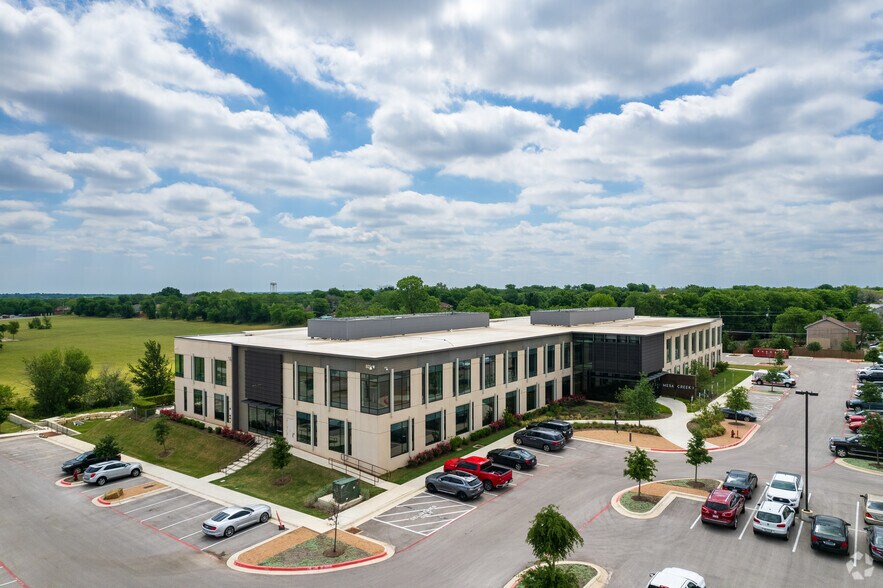 More Photos Of 801 E Old Settlers Blvd, Round Rock Office For Lease
