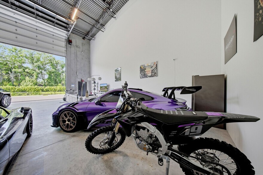 More Photos Of 6500 Motor Enclave Way, Tampa Racetrack For Sale