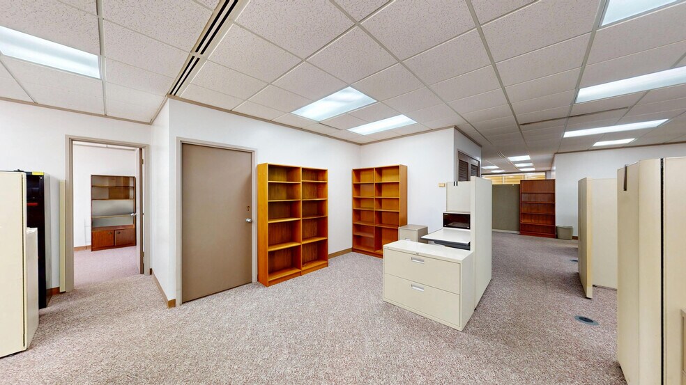 More Photos Of 1654 S King St, Honolulu Office For Lease