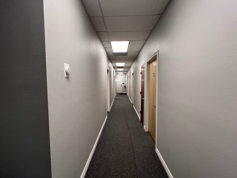 More Photos Of 3321-3323 S Fairway st, Visalia Office For Sale