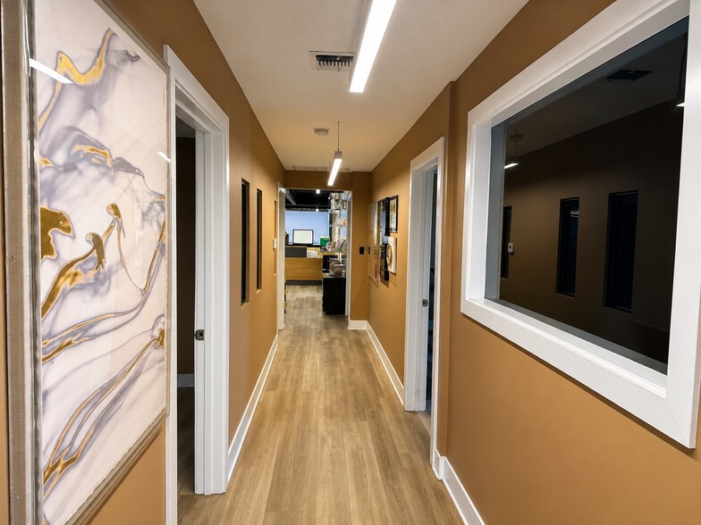 More Photos Of 6633 Valjean Ave, Van Nuys Coworking Space