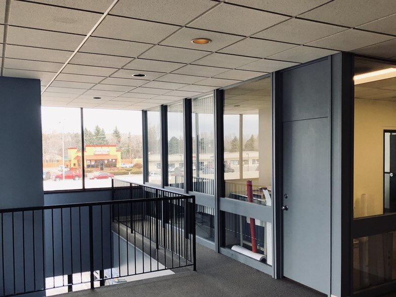 More Photos Of 3425 Austin Bluffs Pky, Colorado Springs Medical For Lease