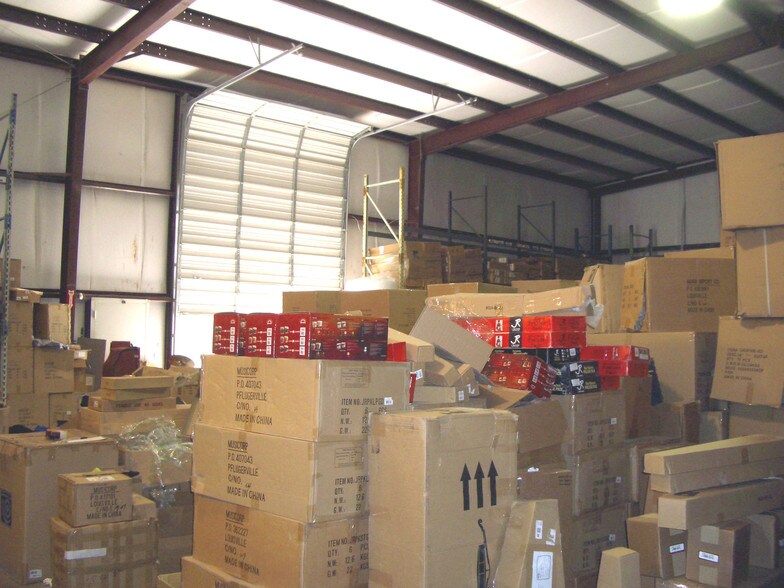 More Photos Of 13730 Immanuel Rd, Pflugerville Warehouse For Lease
