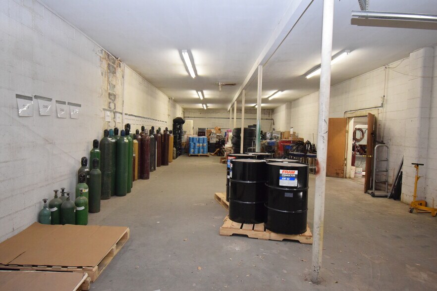 More Photos Of 301 E Pine St, Deming Freestanding For Sale