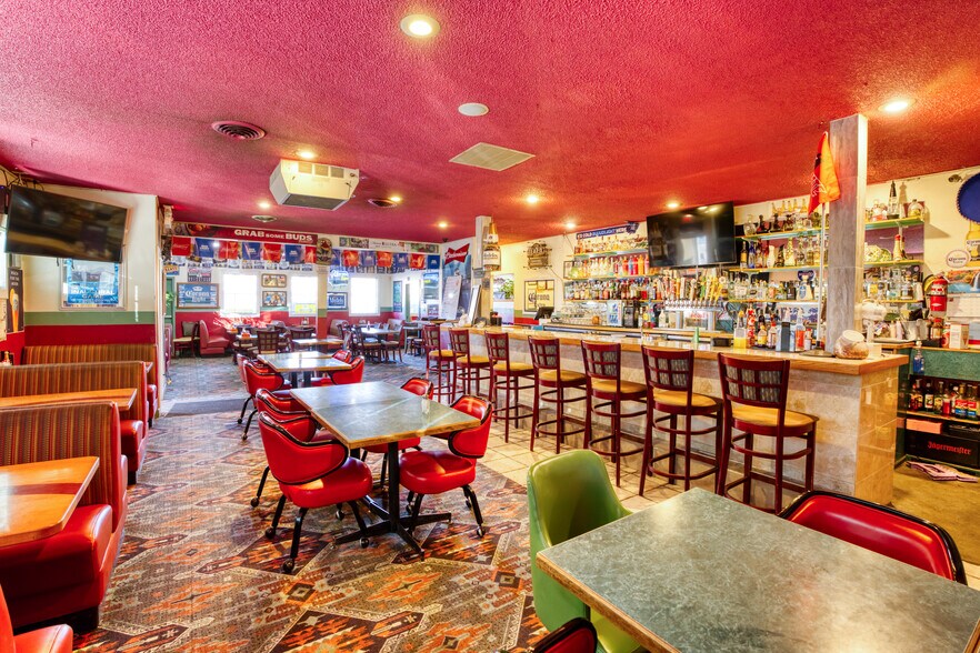 More Photos Of 410 Yakima Valley Hwy, Sunnyside General Retail For Sale