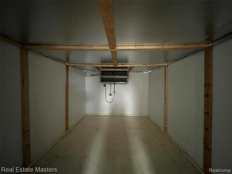 More Photos Of 8216 Lakeshore Rd, Lexington Convenience Store For Sale