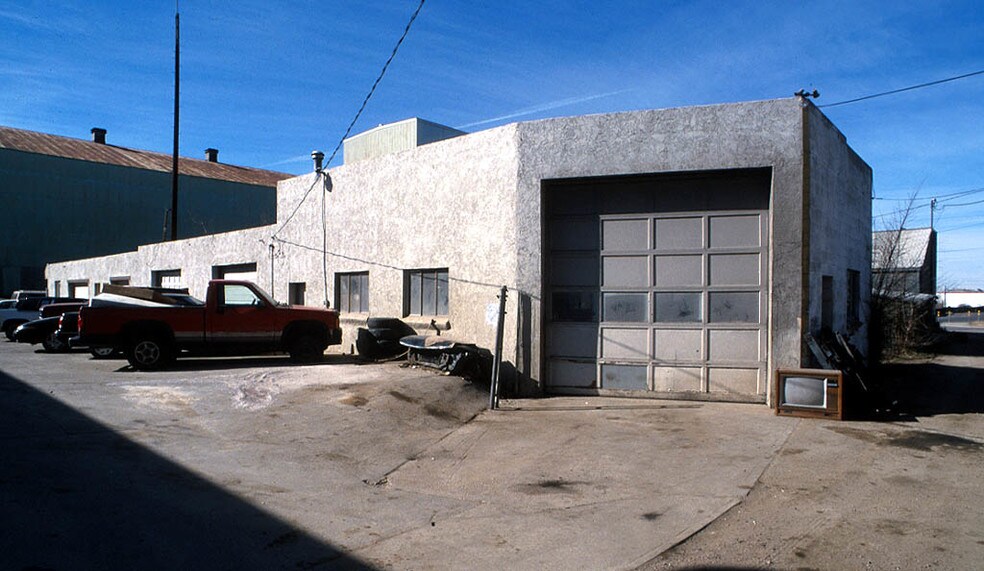 More Photos Of 2820 S Elati St, Englewood Warehouse For Lease