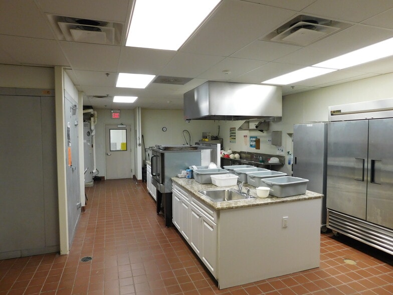 More Photos Of 535 Walnut St, Norwood Office For Sale