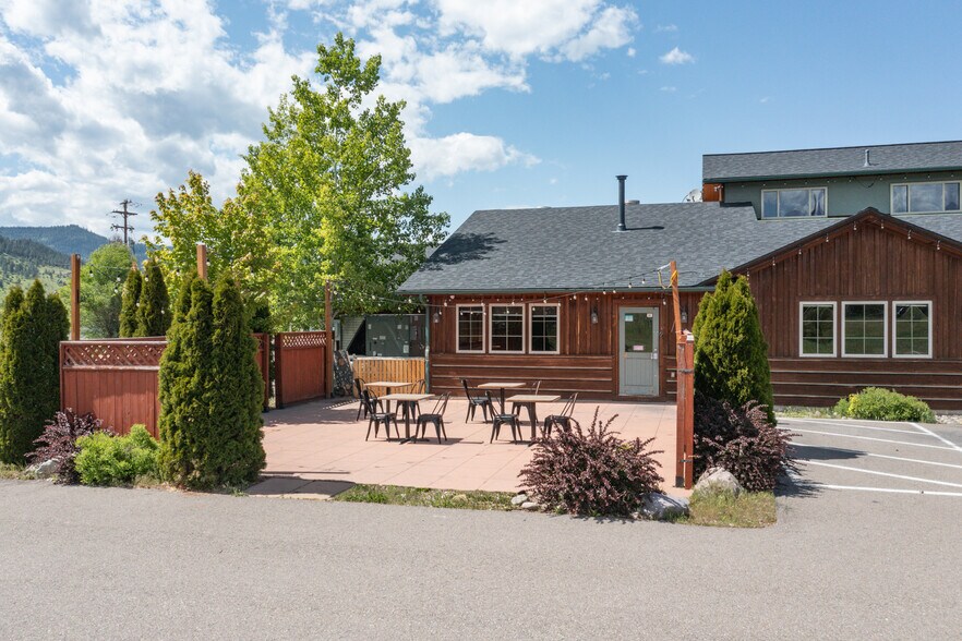 More Photos Of 72532 N Couture Loop, Arlee Restaurant For Sale
