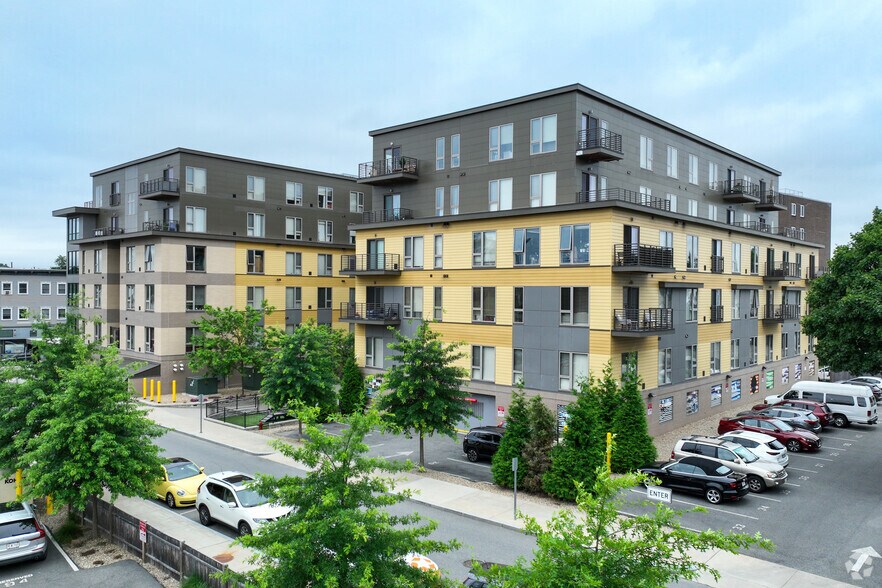 More Photos Of 199-211 Rantoul St, Beverly Apartments For Lease