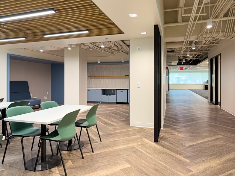 More Photos Of 147 W Election Rd, Draper Office For Sale