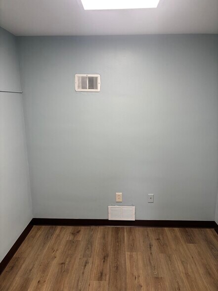 More Photos Of 2901 Mt Royal Blvd, Glenshaw Office For Lease