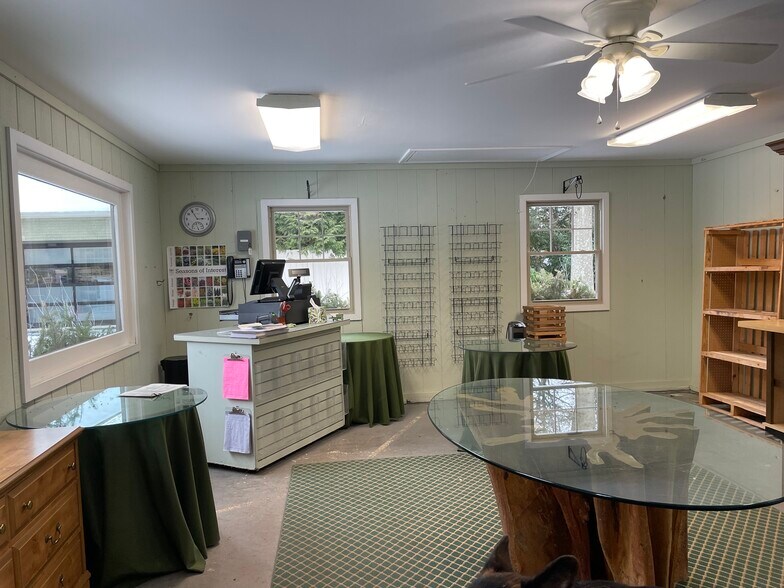 More Photos Of Quakerbridge Road, Hamilton Garden Center For Sale
