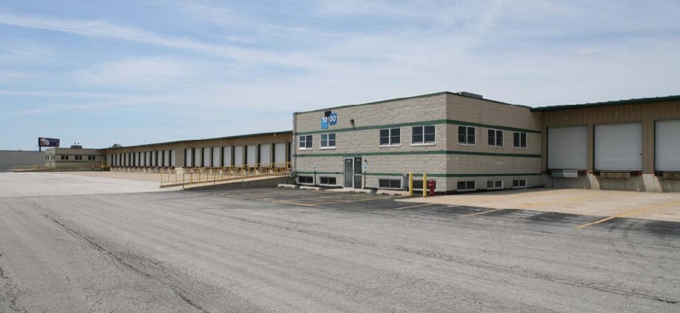 More Photos Of 10100-10120 Virginia Ave, Chicago Ridge Truck Terminal For Lease