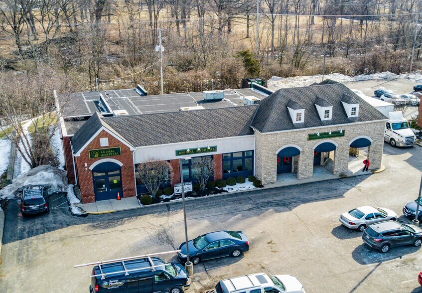 More Photos Of 2200 N Limestone St, Springfield Unknown For Lease