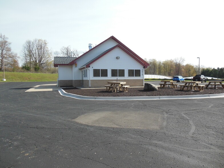 More Photos Of 3510 Cadillac Dr, Farwell Restaurant For Sale