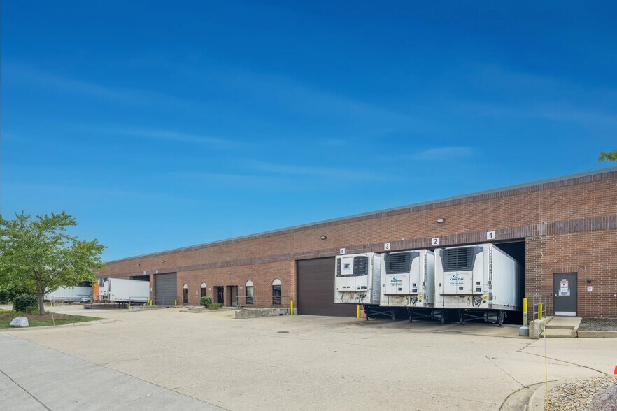 More Photos Of 238-248 Tubeway Dr, Carol Stream Food Processing For Lease