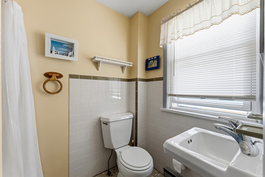 More Photos Of 3710 Landis Ave, Sea Isle City Freestanding For Sale