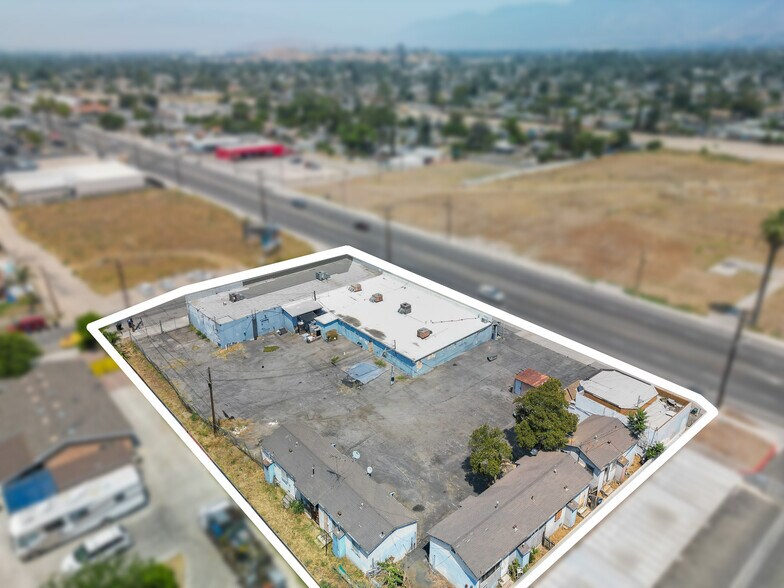 More Photos Of 25899 E Base Line St, Highland Freestanding For Sale