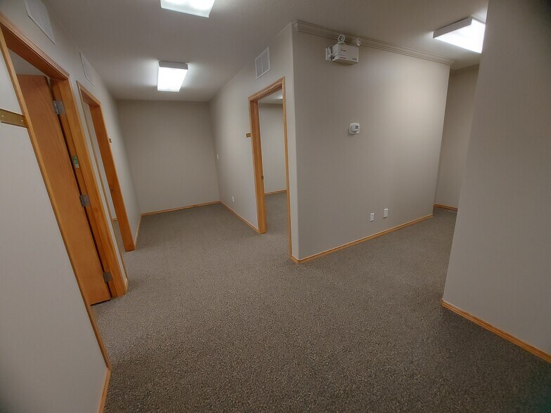 More Photos Of 7471 Edgar Industrial Bnd, Red Deer Warehouse For Lease