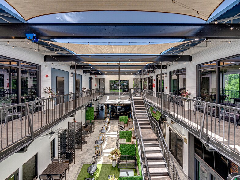 More Photos Of 990 Broadway, Dunedin Restaurant For Lease