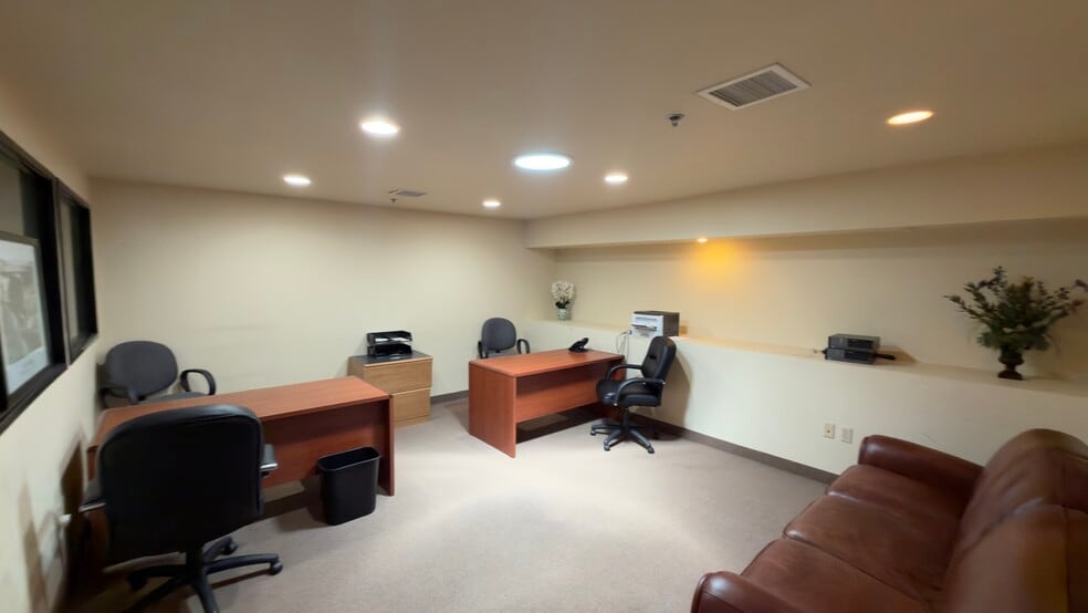 More Photos Of 20815 N 25th Pl, Phoenix Warehouse For Sale
