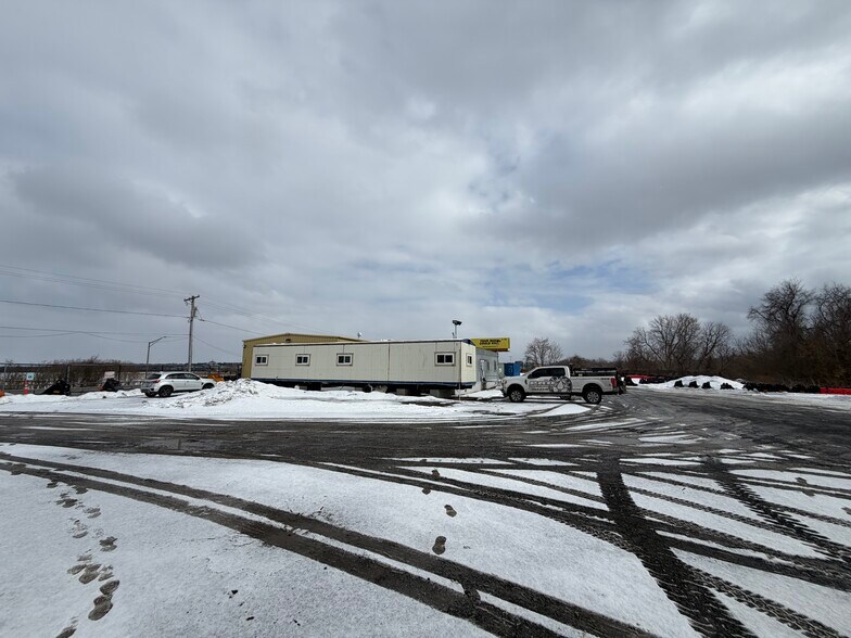 More Photos Of 559 State Fair Blvd, Syracuse Warehouse For Sale
