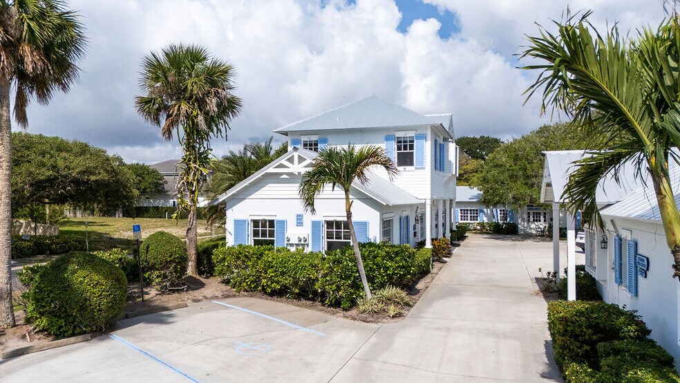 More Photos Of 3509 Ocean Dr, Vero Beach Flex For Sale