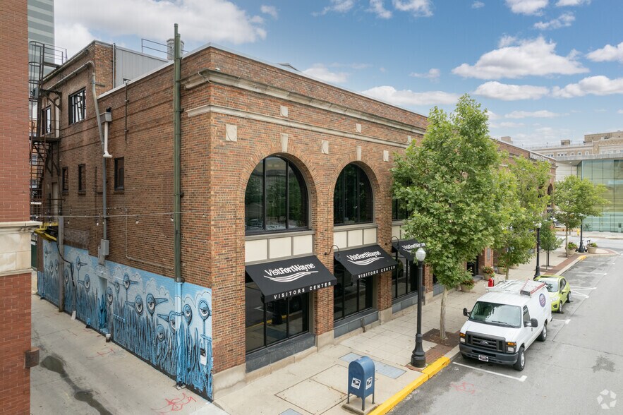 More Photos Of 927 S Harrison St, Fort Wayne Office For Lease