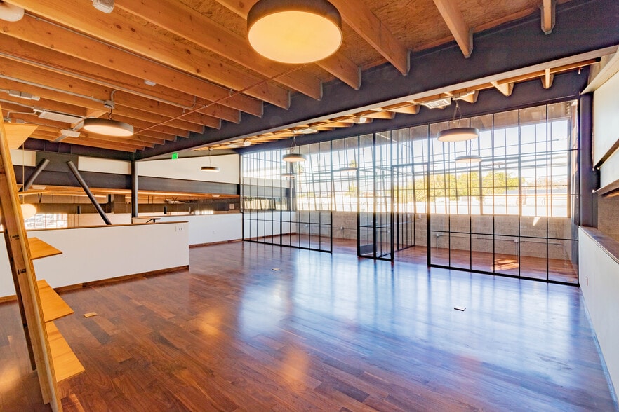 More Photos Of 2352 Ripple St, Los Angeles Office For Sale