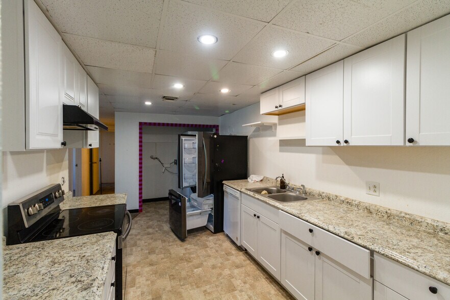 More Photos Of 1630 Foothill Dr, Boulder City Industrial For Sale