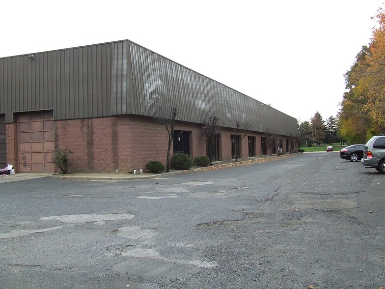 More Photos Of 876 N Lenola Rd, Moorestown Warehouse For Lease