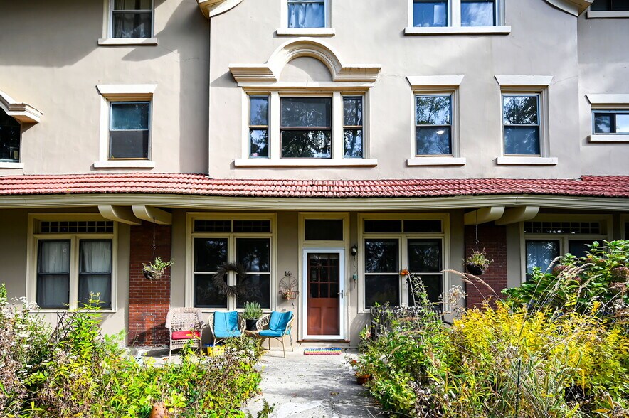 More Photos Of 1 Riverside Dr, Sleepy Hollow Village Apartments For Sale