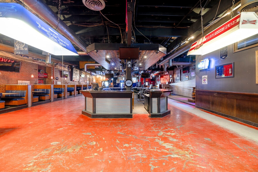More Photos Of 117 N Mosley St, Wichita Bar For Sale