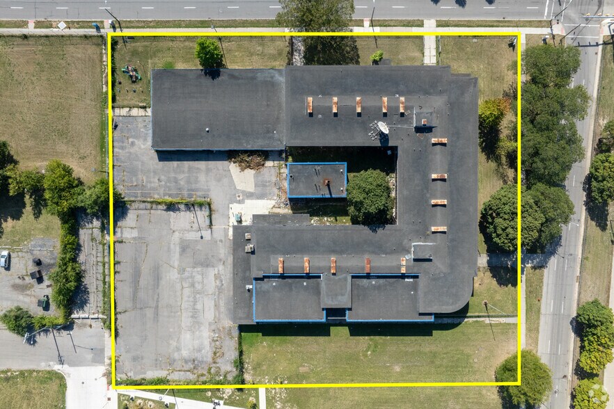 More Photos Of 3550 John C Lodge Fwy, Detroit Schools For Sale