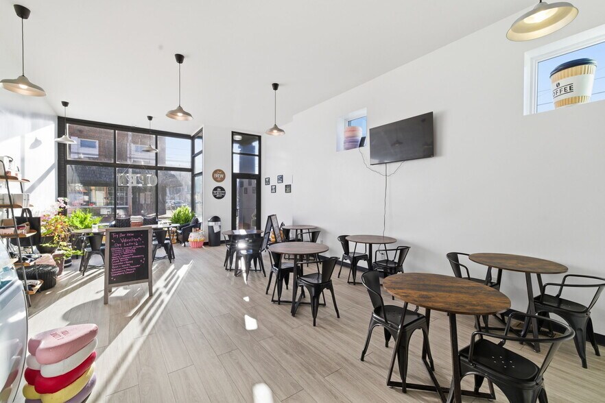 More Photos Of 1219 Merchant St, Ambridge Flex For Sale