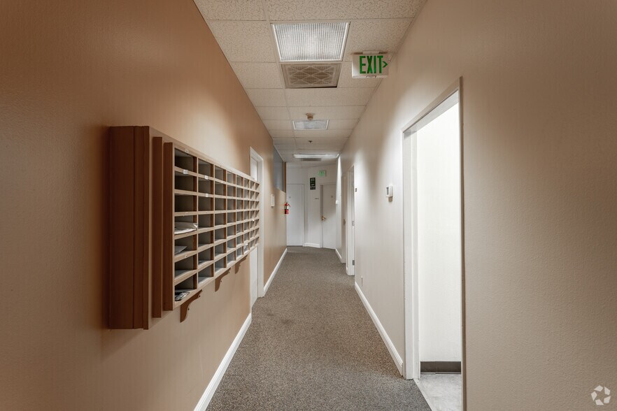 77564 Country Club Dr, Palm Desert, CA 92211 For Lease